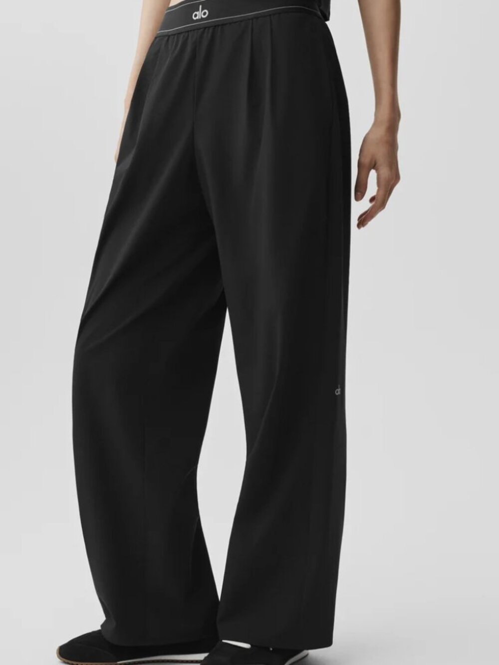 NWT♟Alo Yoga Suit Up Trouser (Regular)  Black📌